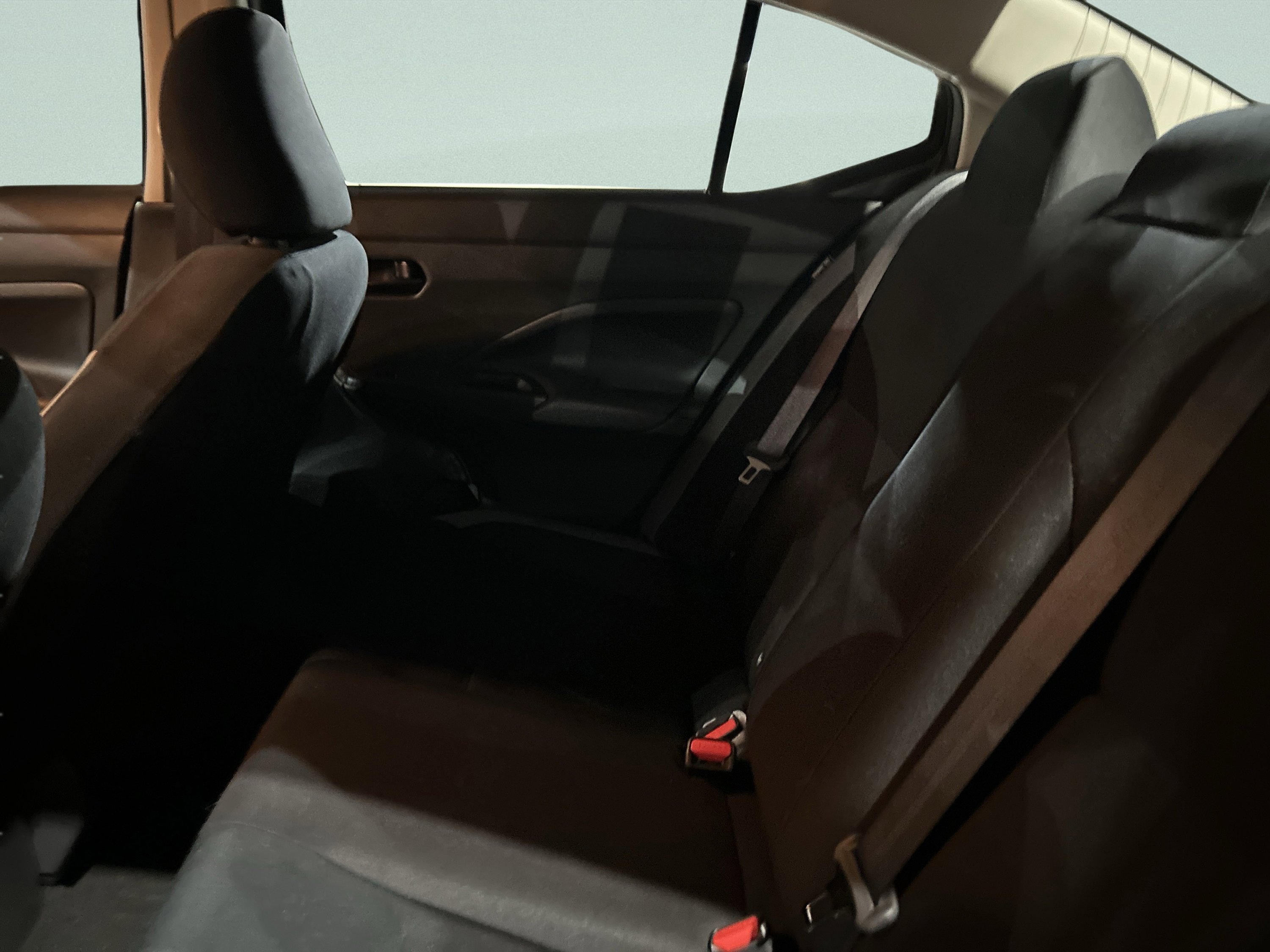 Used 2025 Nissan Versa S FWD image 11