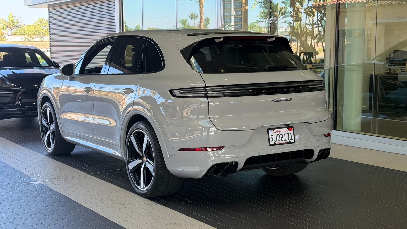 Certified 2024 Porsche Cayenne S AWD/4WD image 11