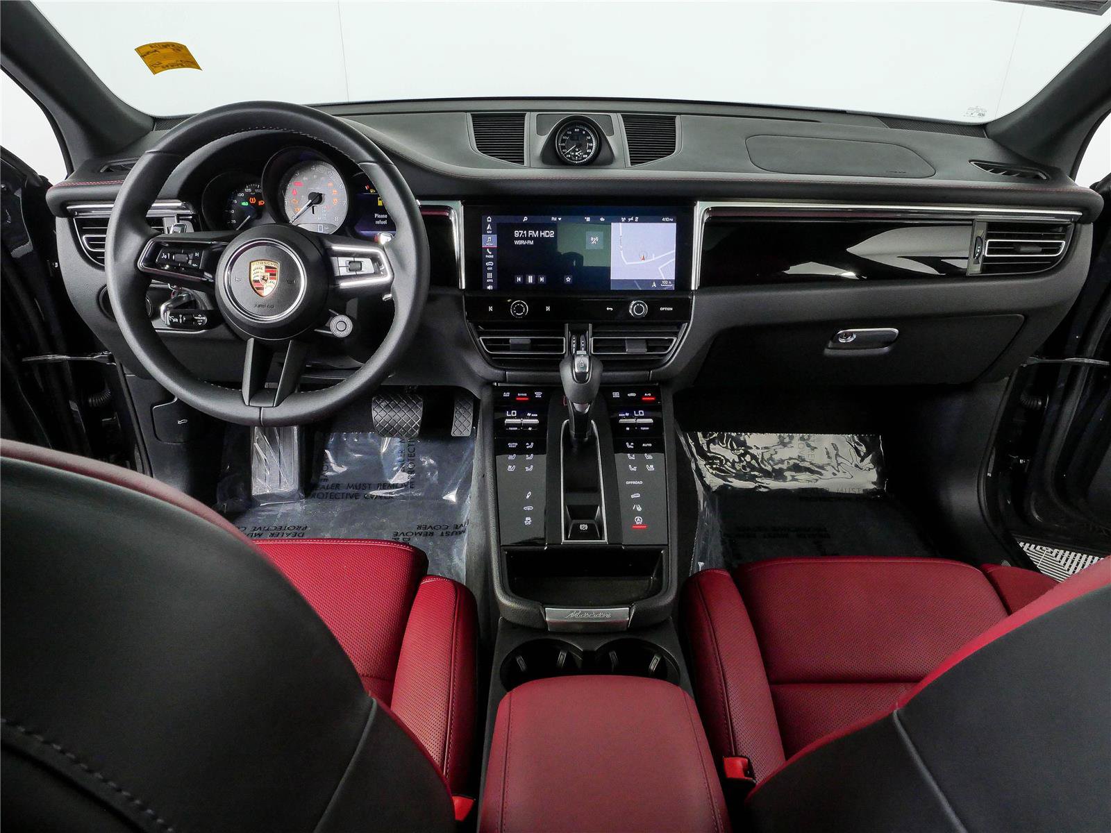 Used 2025 Porsche Macan S AWD/4WD image 20