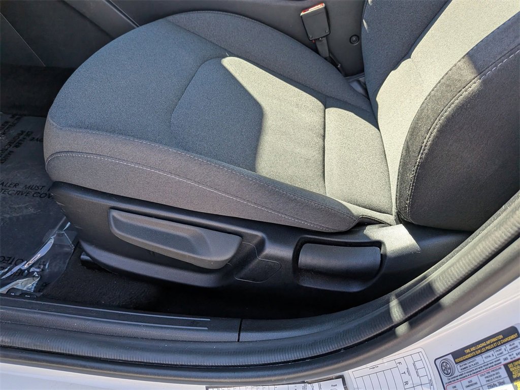 Used 2025 Kia K4 LXS image 14