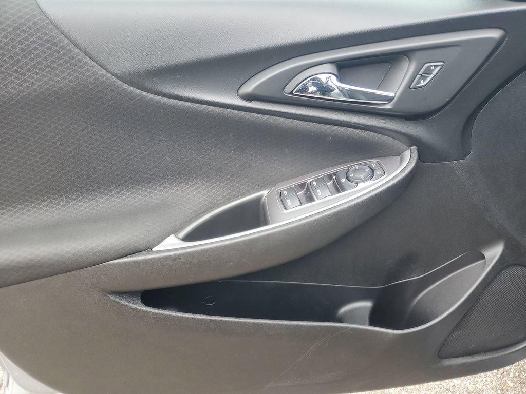 Used 2023 Chevrolet Malibu LT image 10