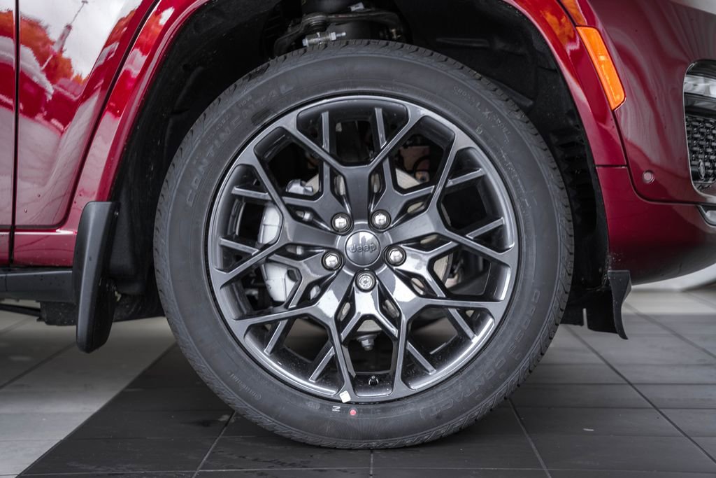 New 2025 Jeep Grand Cherokee Summit image 19