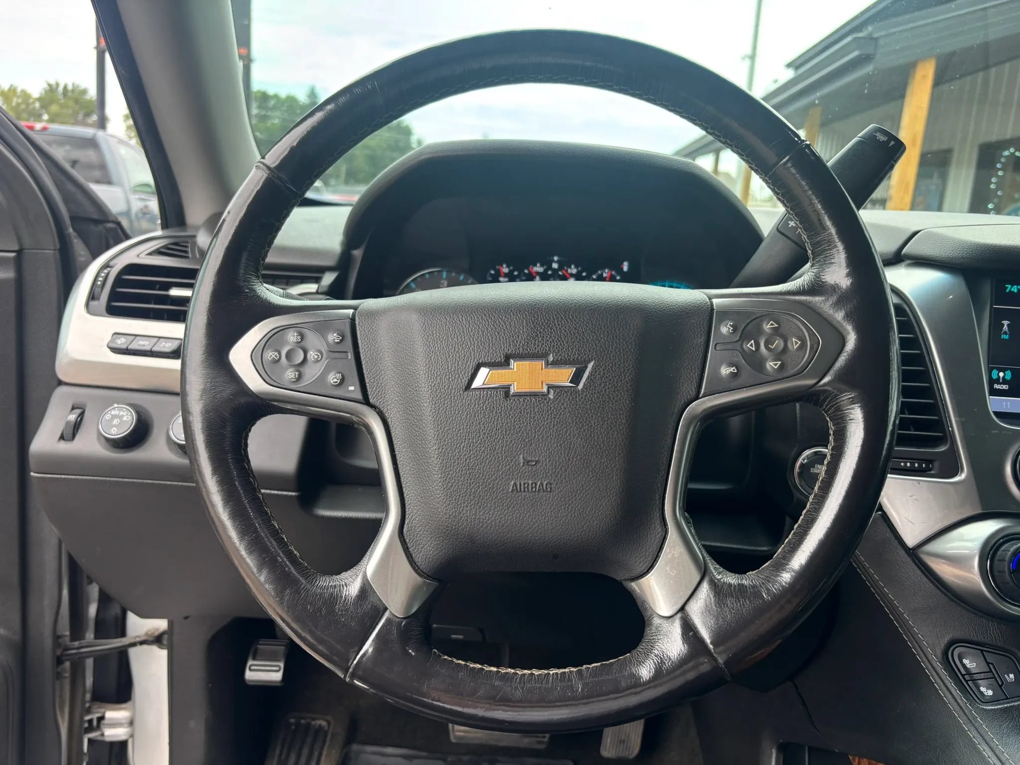 Used 2018 Chevrolet Tahoe Premier AWD/4WD image 25