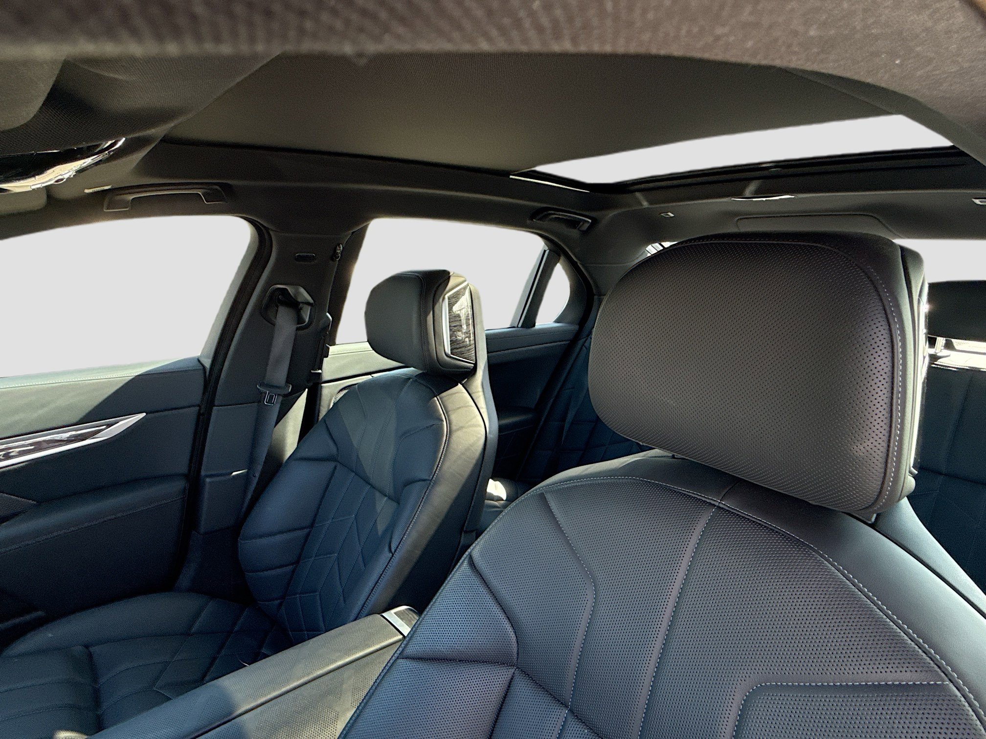 Used 2026 BMW 740i image 26