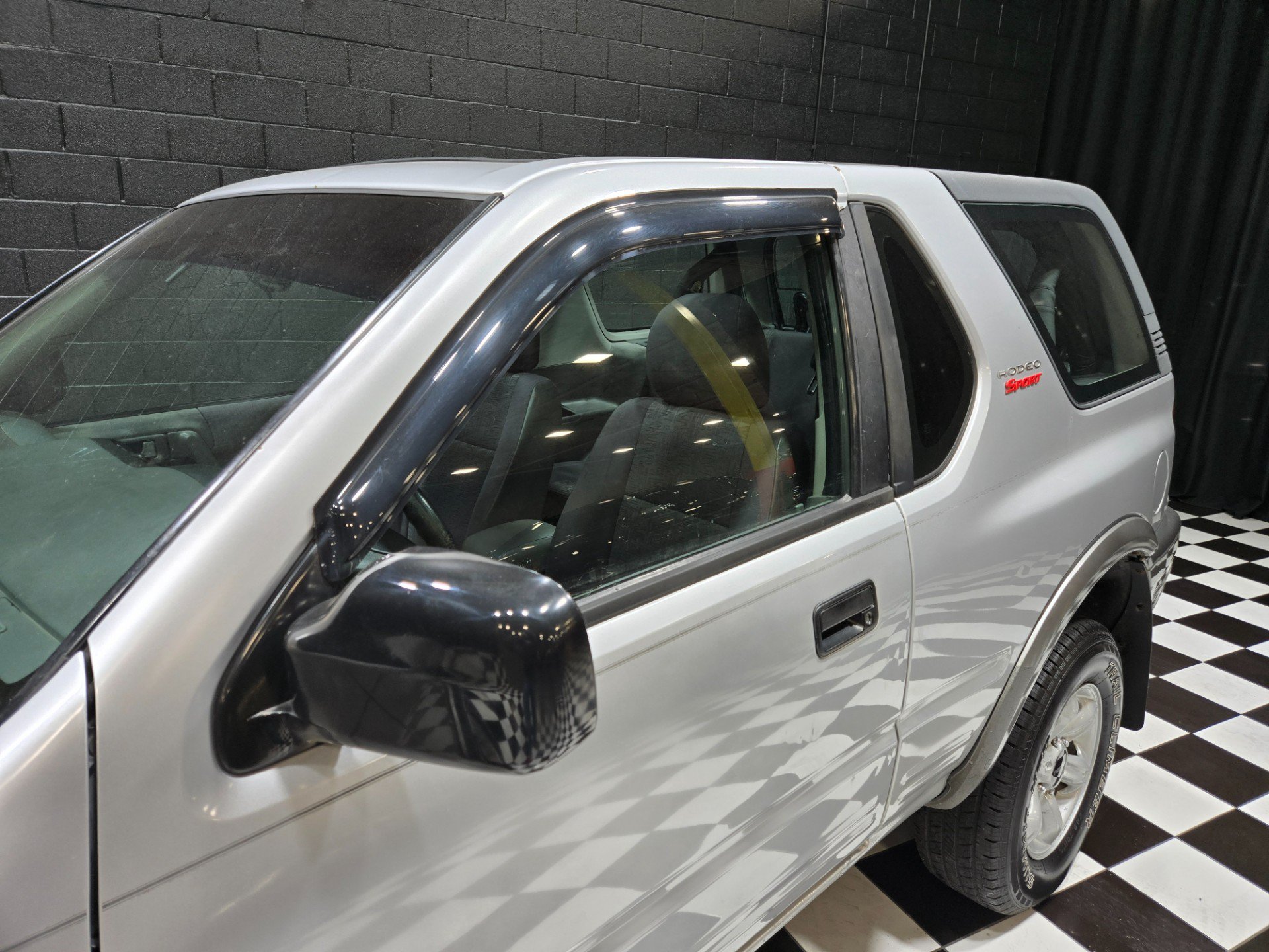 Used 2002 Isuzu Rodeo Sport RWD image 22