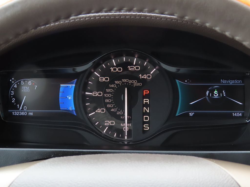 Used 2014 Lincoln MKX AWD w/ Equipment Group 102A image 21