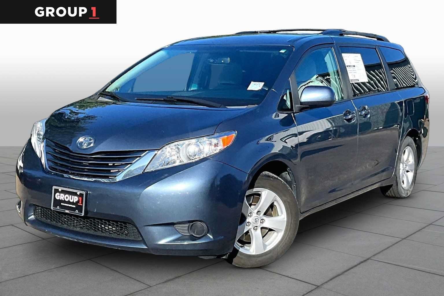 Used 2017 Toyota Sienna LE