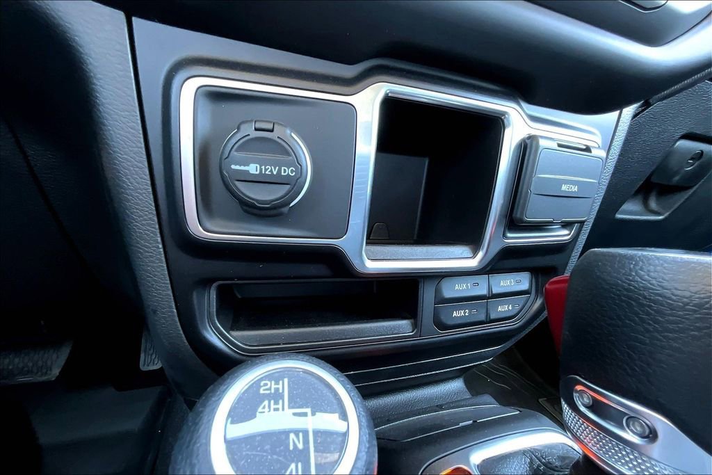 Used 2021 Jeep Wrangler Sport image 12