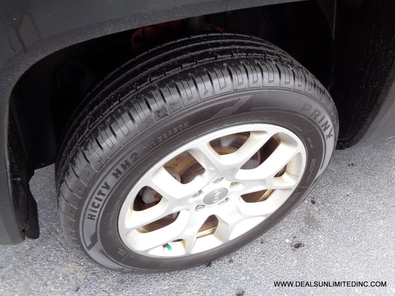 Used 2018 Jeep Renegade Latitude image 8