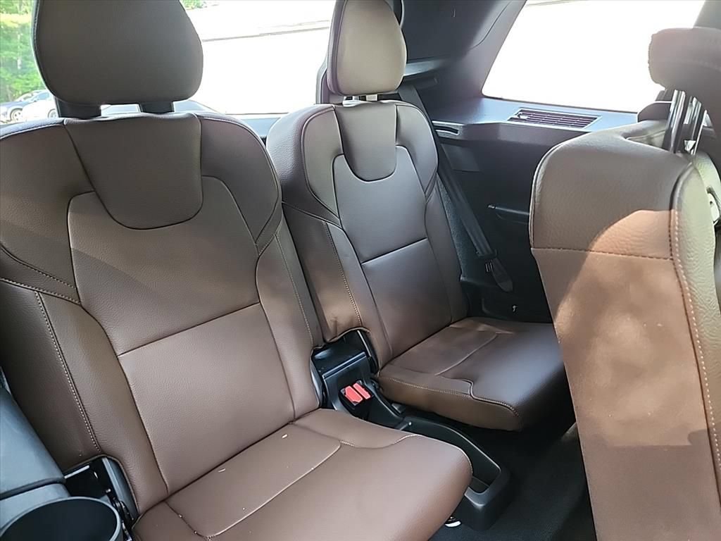 Certified 2024 Volvo XC90 T8 Core w/ Protection Package Premier AWD/4WD image 31