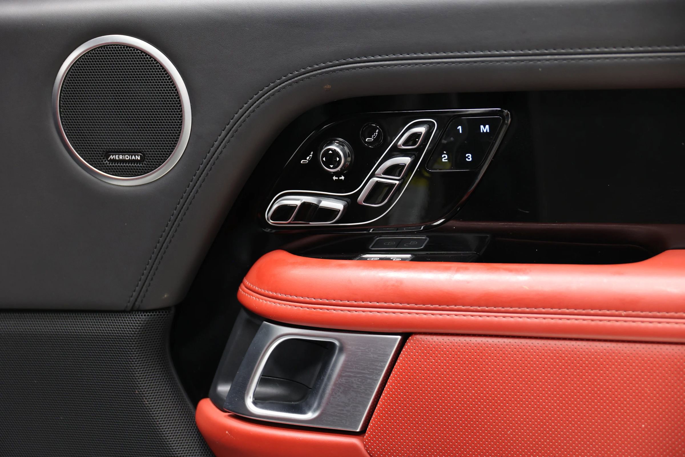 Used 2020 Land Rover Range Rover SV Autobiography Dynamic image 83