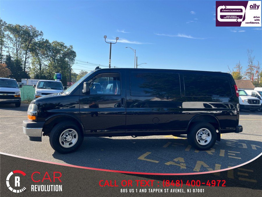 Used 2019 Chevrolet Express 2500 w/ Driver Convenience Package RWD image 4