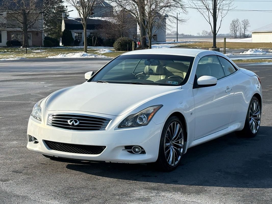 Used 2014 INFINITI Q60 Convertible w/ Premium Package image 3