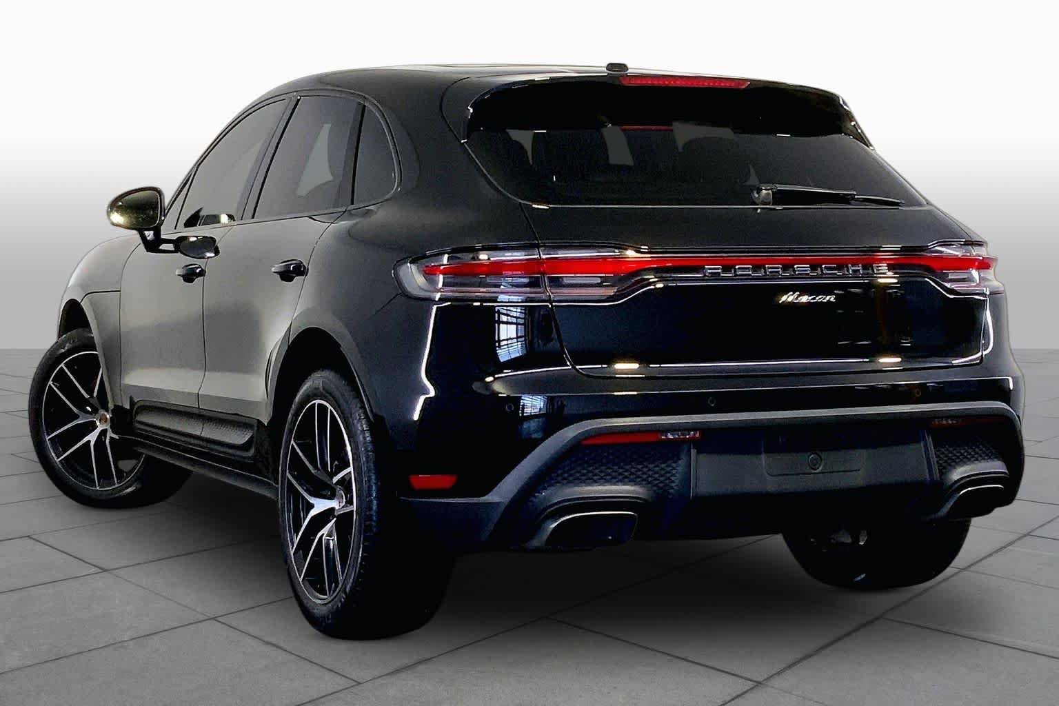 Used 2023 Porsche Macan Turbo AWD/4WD image 12