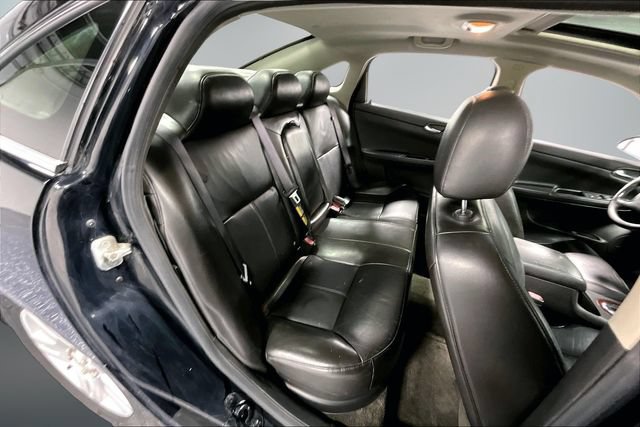 Used 2007 Chevrolet Impala LTZ FWD image 23