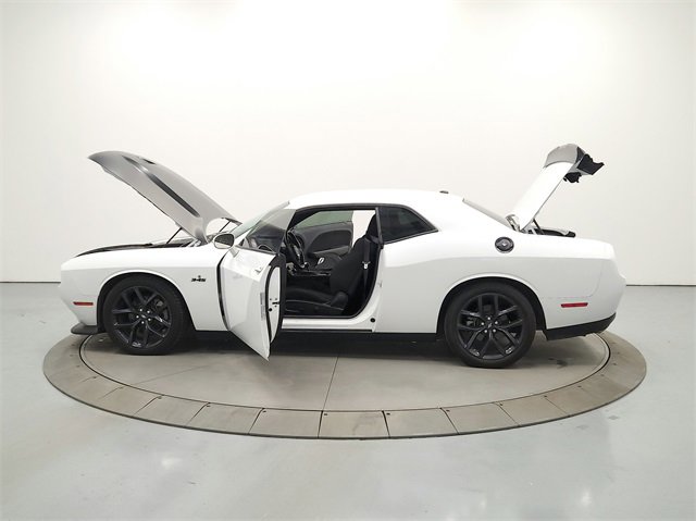 Used 2023 Dodge Challenger R/T w/ Blacktop Package image 12
