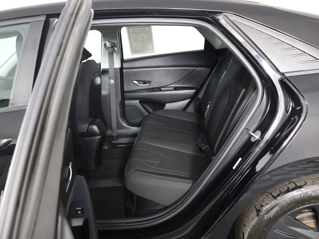 Used 2023 Hyundai Elantra Blue w/ Winter Weather Package image 30