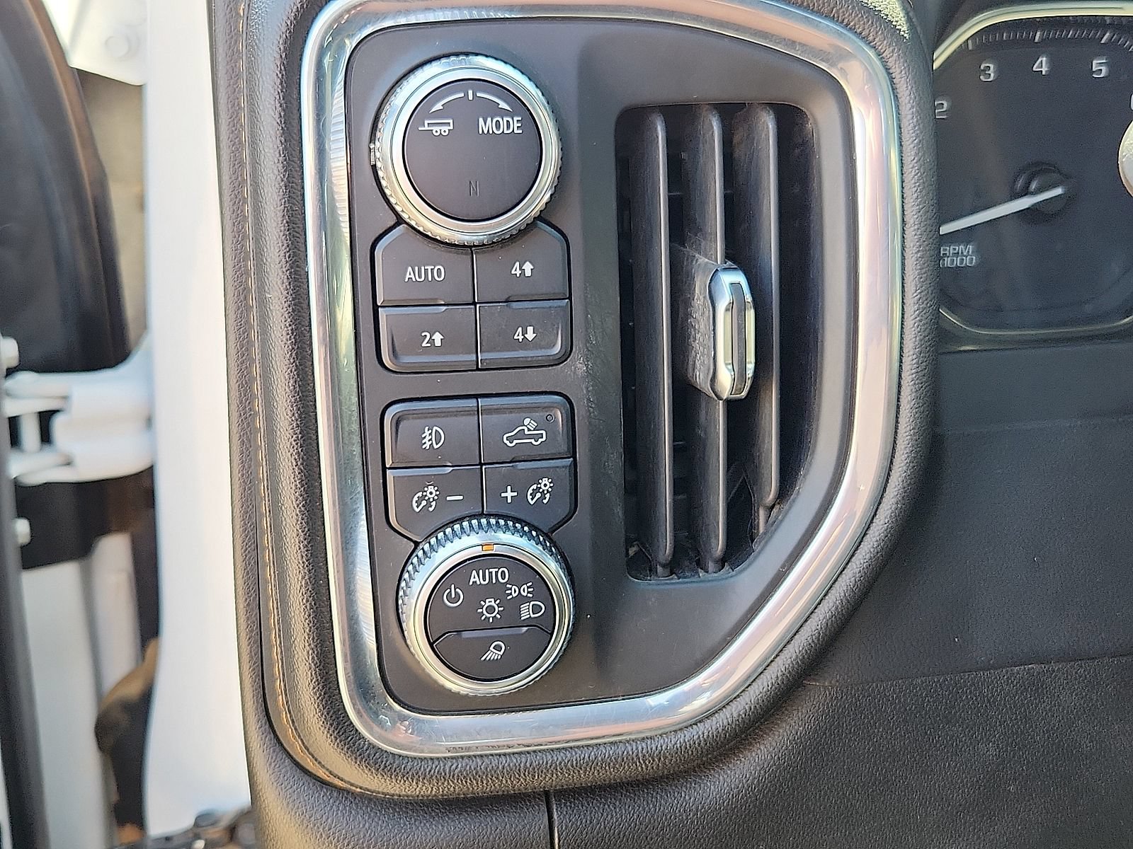 Used 2022 GMC Sierra 2500 AT4 AWD/4WD image 16