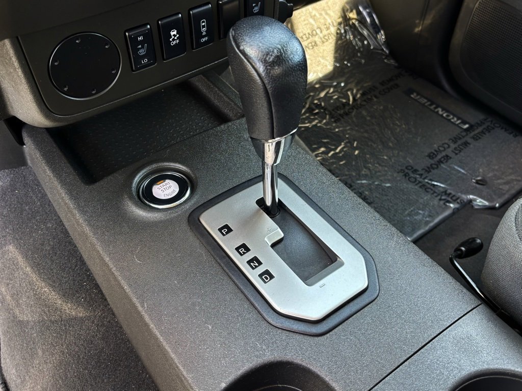 Used 2020 Nissan Frontier SV image 15