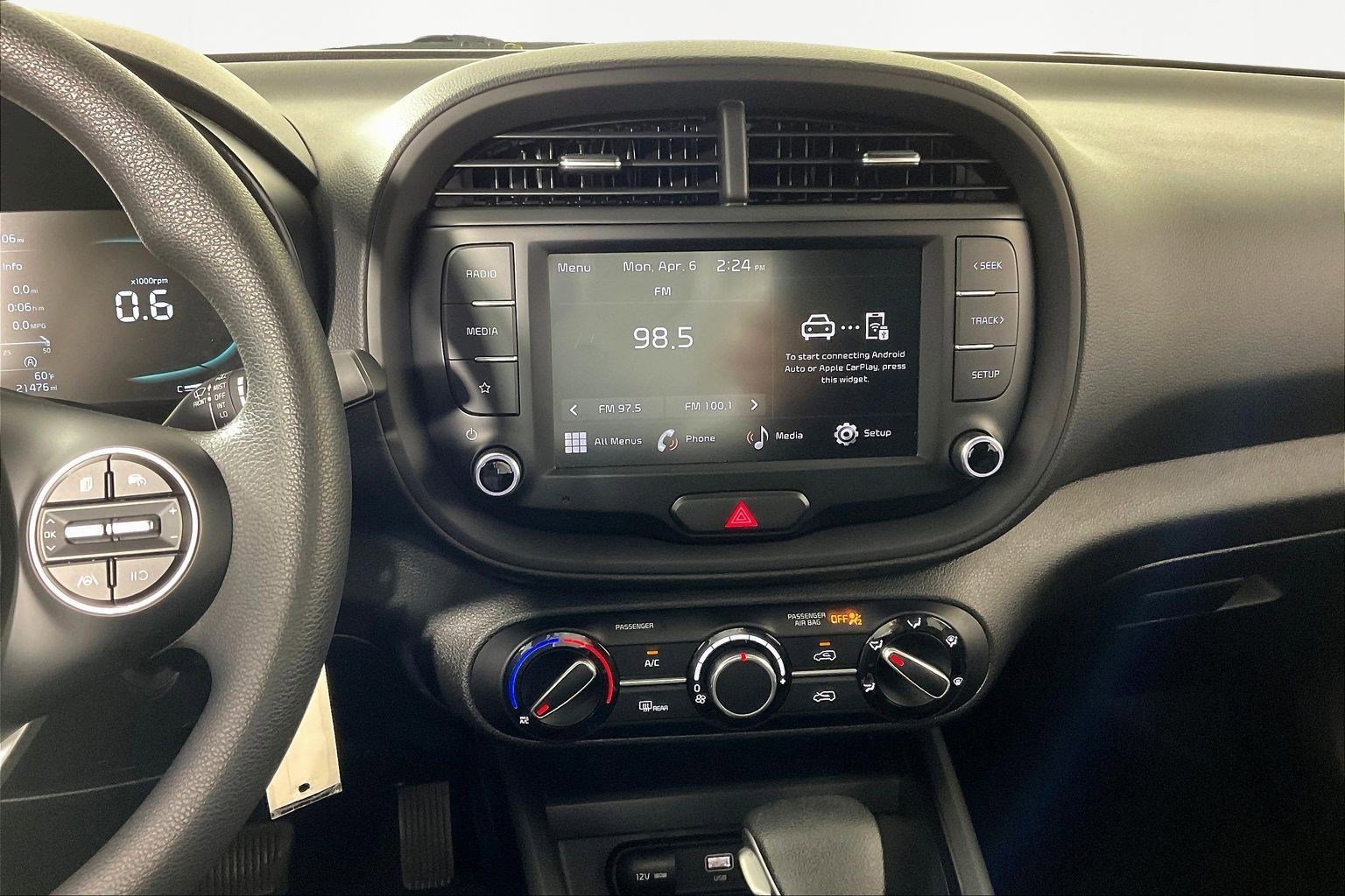 Used 2023 Kia Soul LX FWD image 9