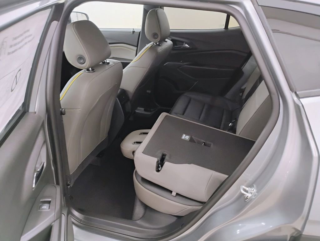 New 2026 Chevrolet Trax ACTIV w/ Driver Confidence Package image 9