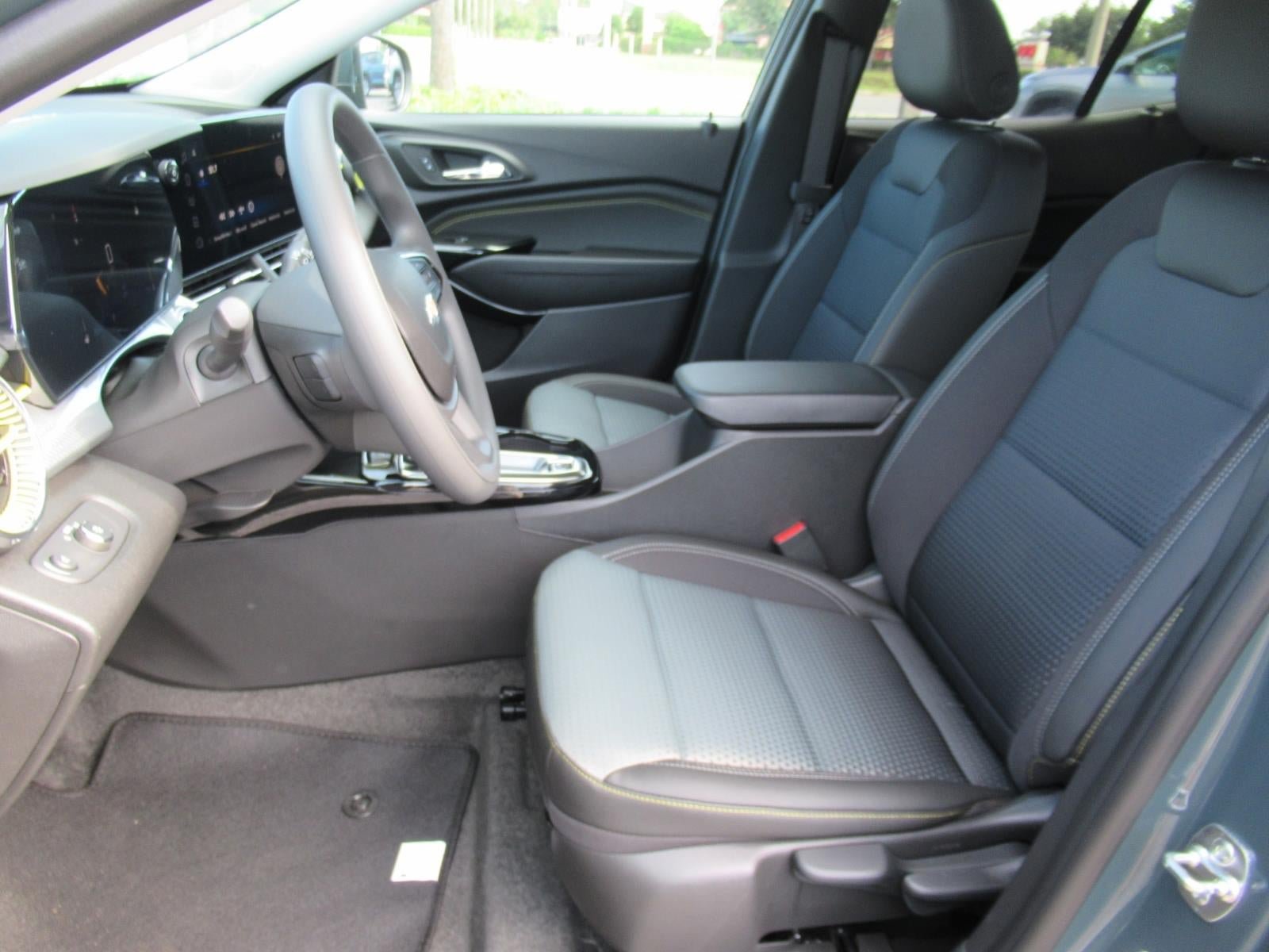 New 2026 Chevrolet Trax LT FWD image 19