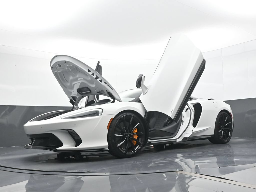 Used 2025 McLaren GTS RWD image 25