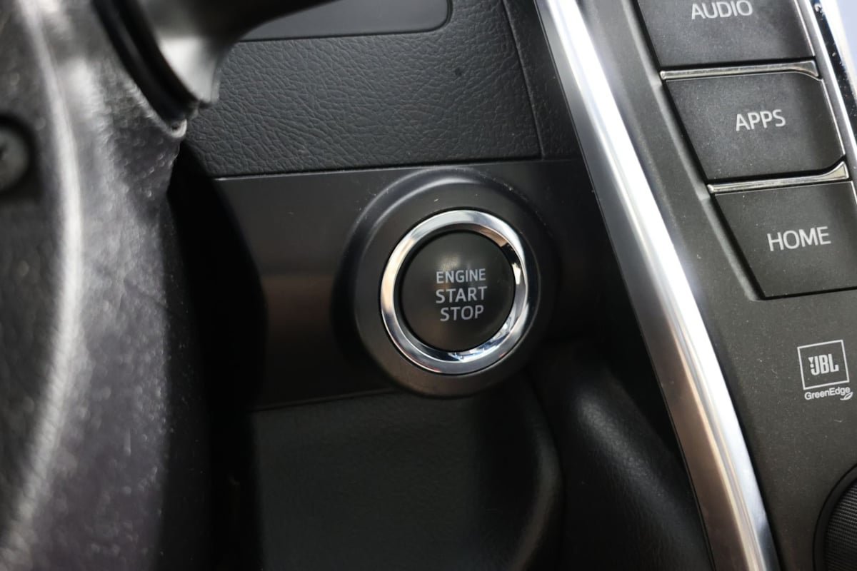 Used 2015 Toyota Camry XLE FWD image 19