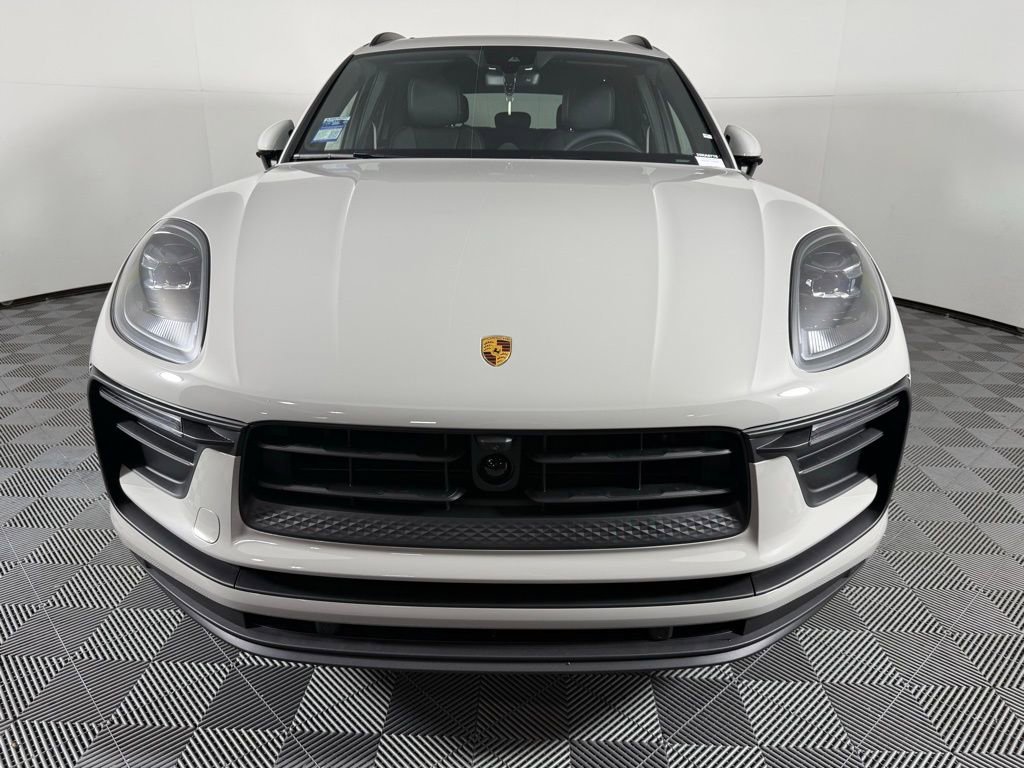 New 2025 Porsche Macan image 10