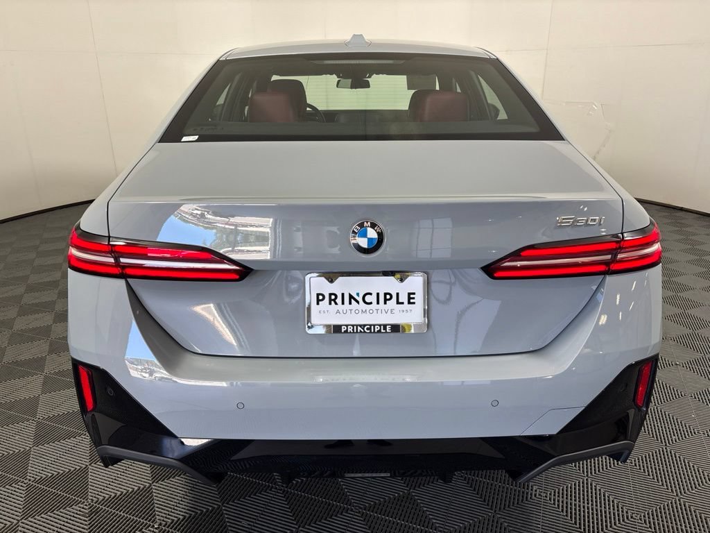Certified 2026 BMW 530i w/ M Sport Package RWD image 6