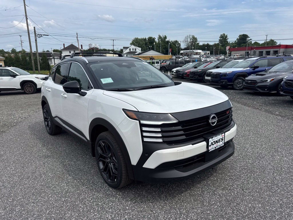 New 2026 Nissan Kicks SR w/ Cold Weather Package AWD/4WD image 2