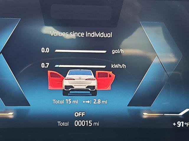 New 2026 BMW 750e xDrive image 19