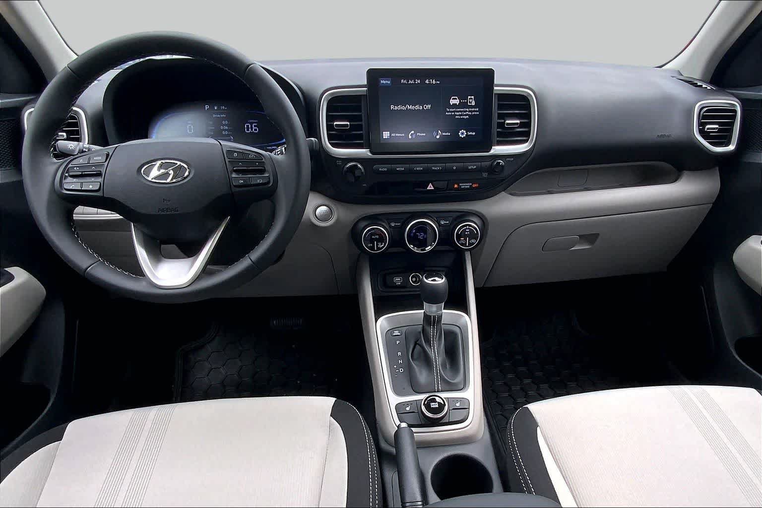 New 2026 Hyundai Venue SEL FWD image 5
