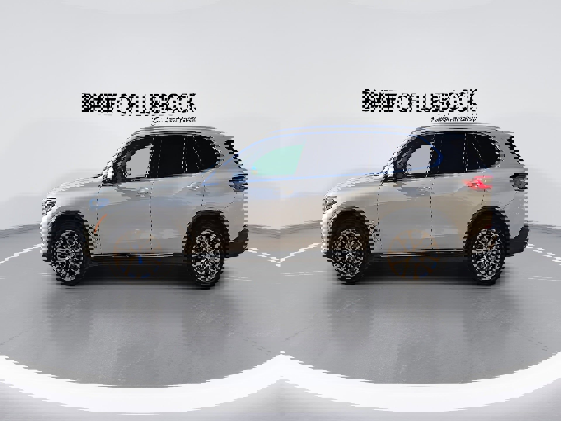 Used 2023 BMW X5 xDrive40i w/ Premium Package image 5