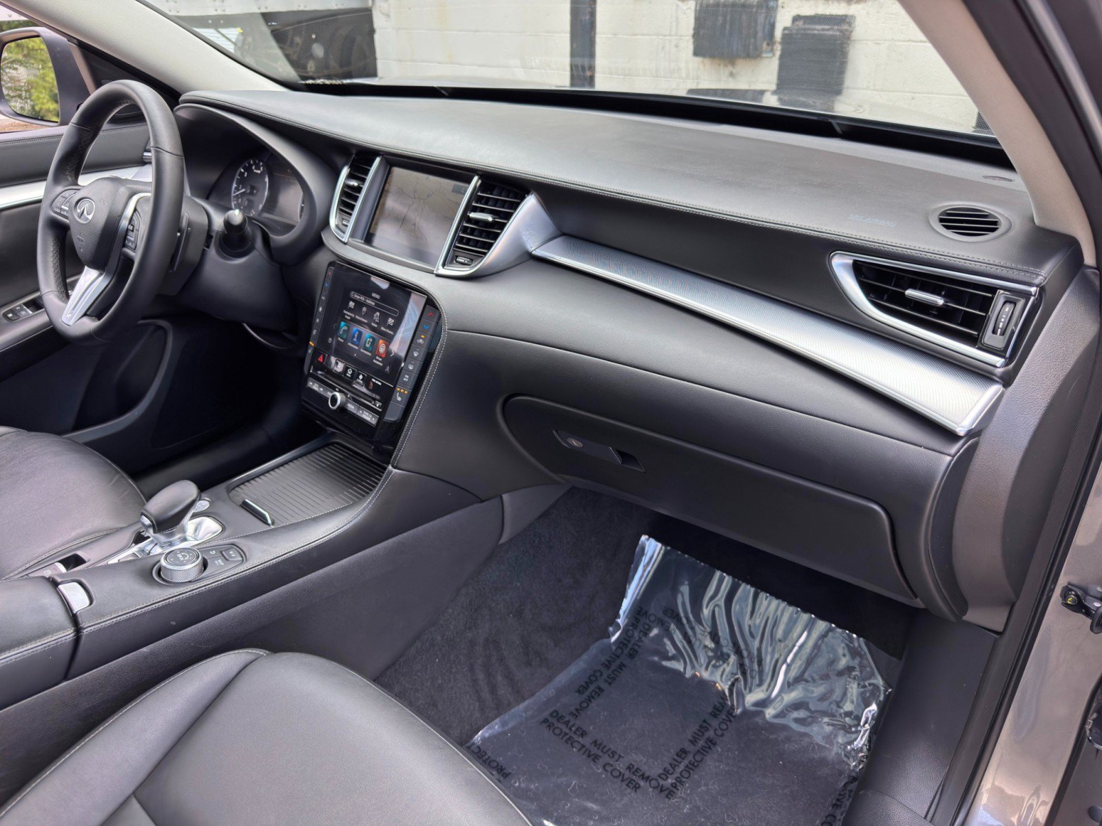 Used 2020 INFINITI QX50 Luxe w/ Navigation Package FWD image 14