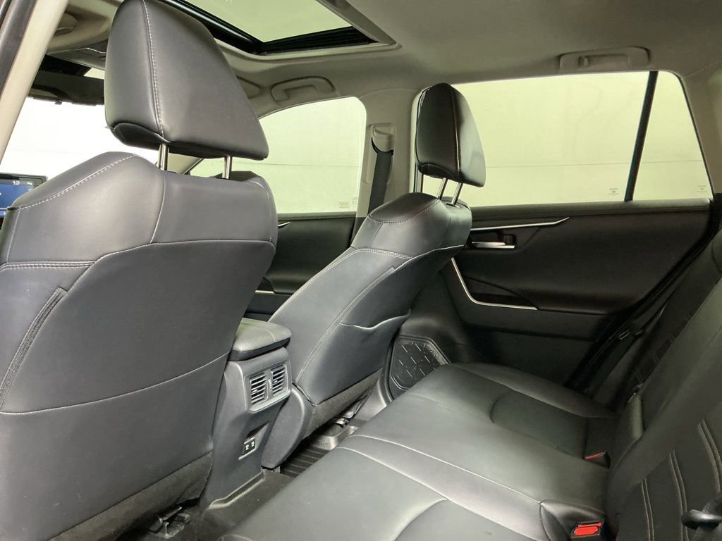 Used 2019 Toyota RAV4 Limited image 26