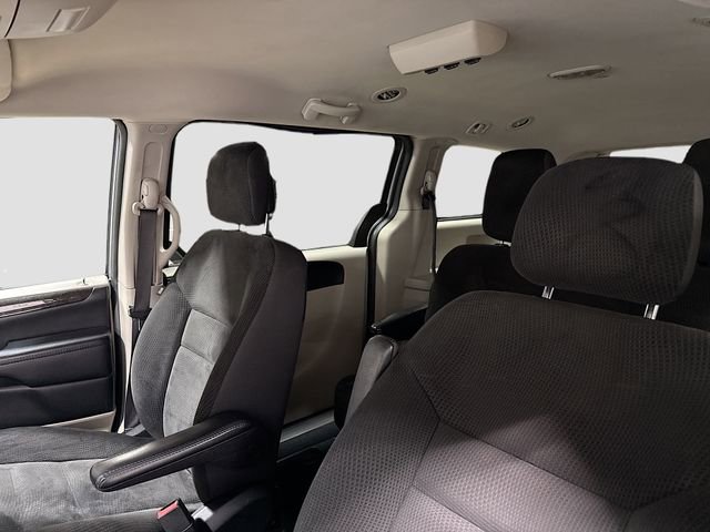Used 2019 Dodge Grand Caravan SE image 16