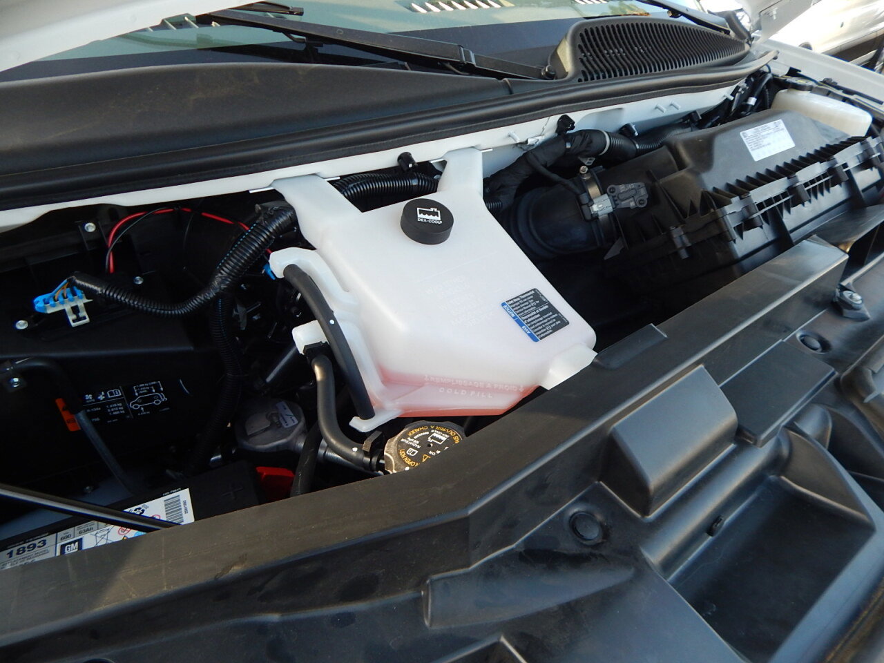 Used 2025 Chevrolet Express 2500 w/ Driver Convenience Package image 27