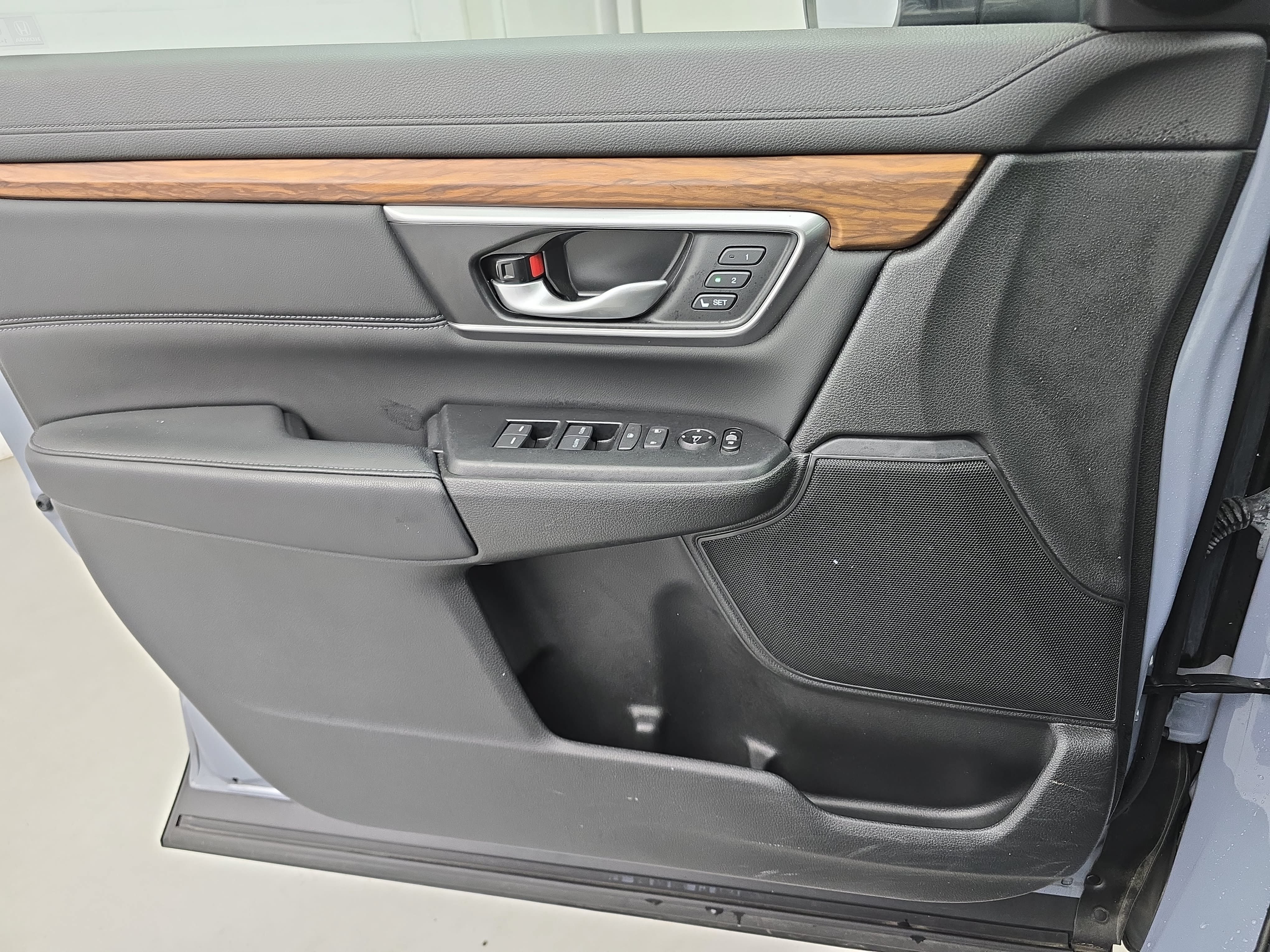 Used 2021 Honda CR-V Touring image 27