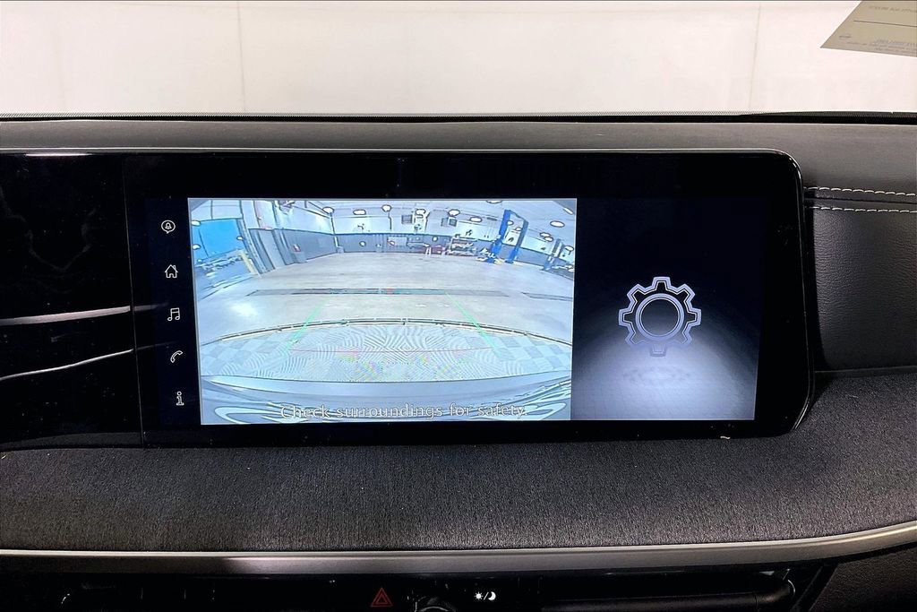 Certified 2025 Nissan Kicks SV image 30