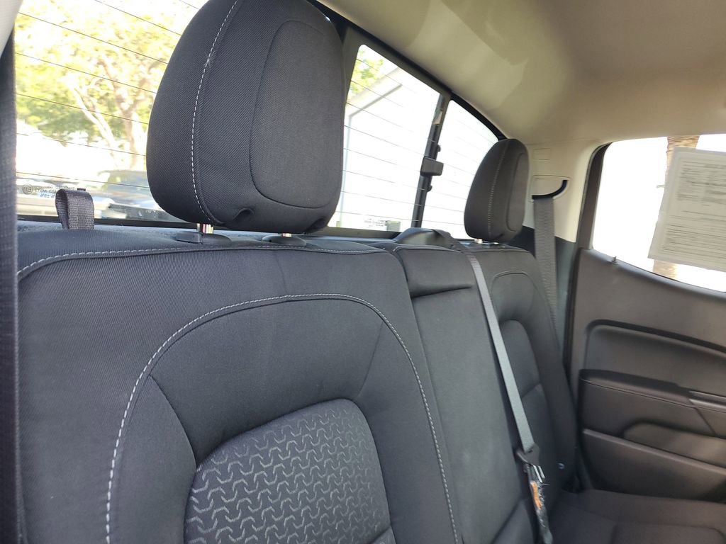 Used 2020 GMC Canyon SLE w/ Driver Alert Package AWD/4WD image 24