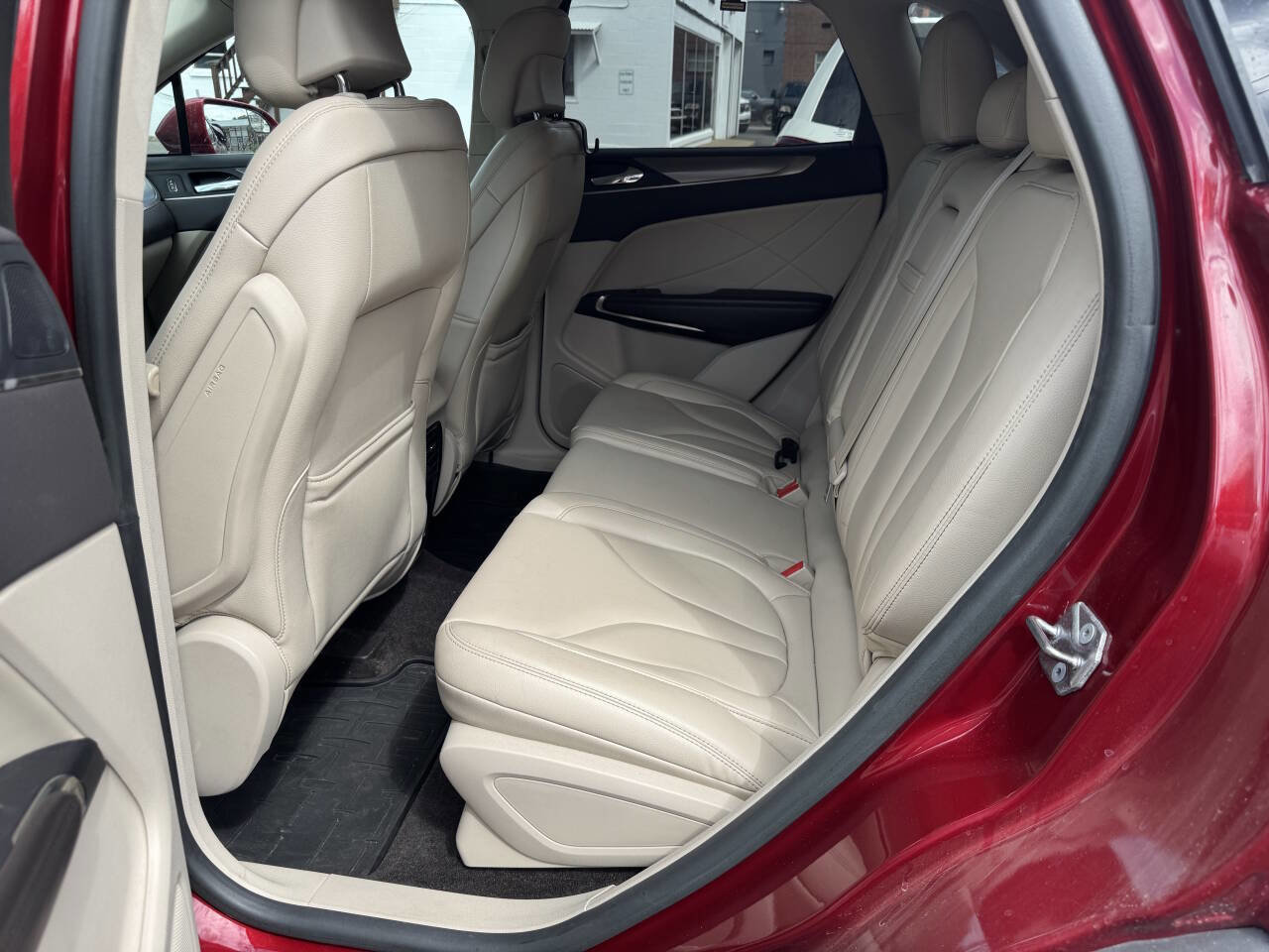 Used 2017 Lincoln MKC Premiere AWD/4WD image 10