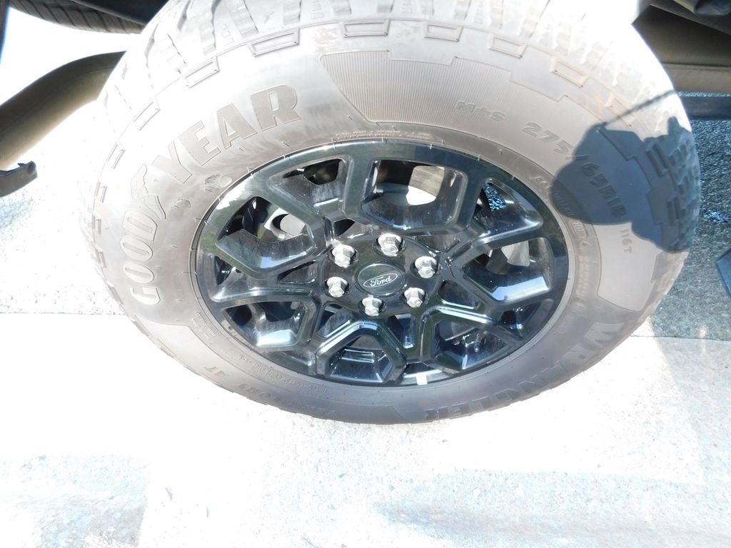 Used 2025 Ford F150 XLT w/ Equipment Group 301A Standard AWD/4WD image 7