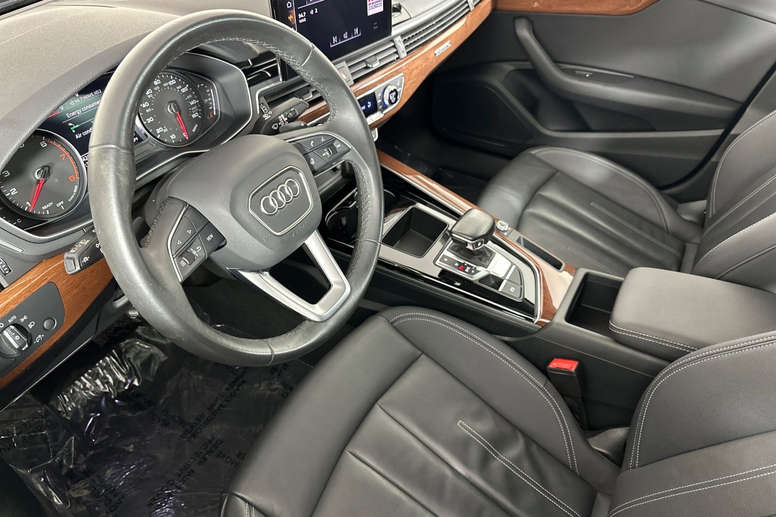 Used 2024 Audi A4 2.0T Premium w/ Convenience Package image 9