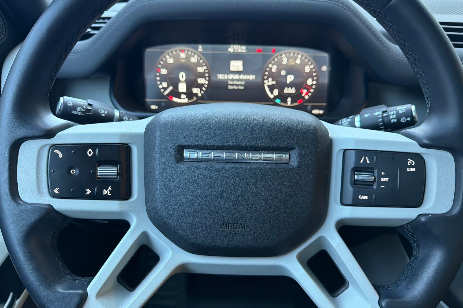 Used 2023 Land Rover Defender 110 S AWD/4WD image 10
