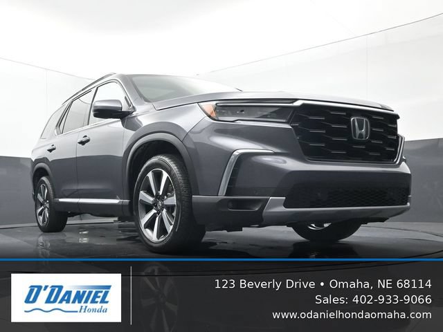 Used 2024 Honda Pilot Touring image 14