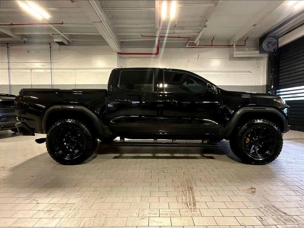 Used 2025 GMC Canyon Denali w/ LPO, Denali Black Edition image 6