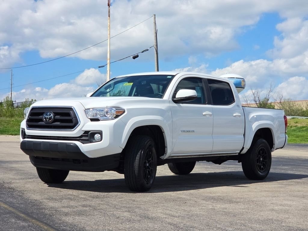 Used 2022 Toyota Tacoma SR5 w/ Technology Package image 18