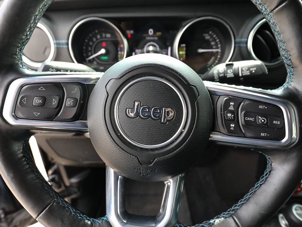 Used 2022 Jeep Wrangler Unlimited Rubicon 4xe w/ Cold Weather Group AWD/4WD image 15