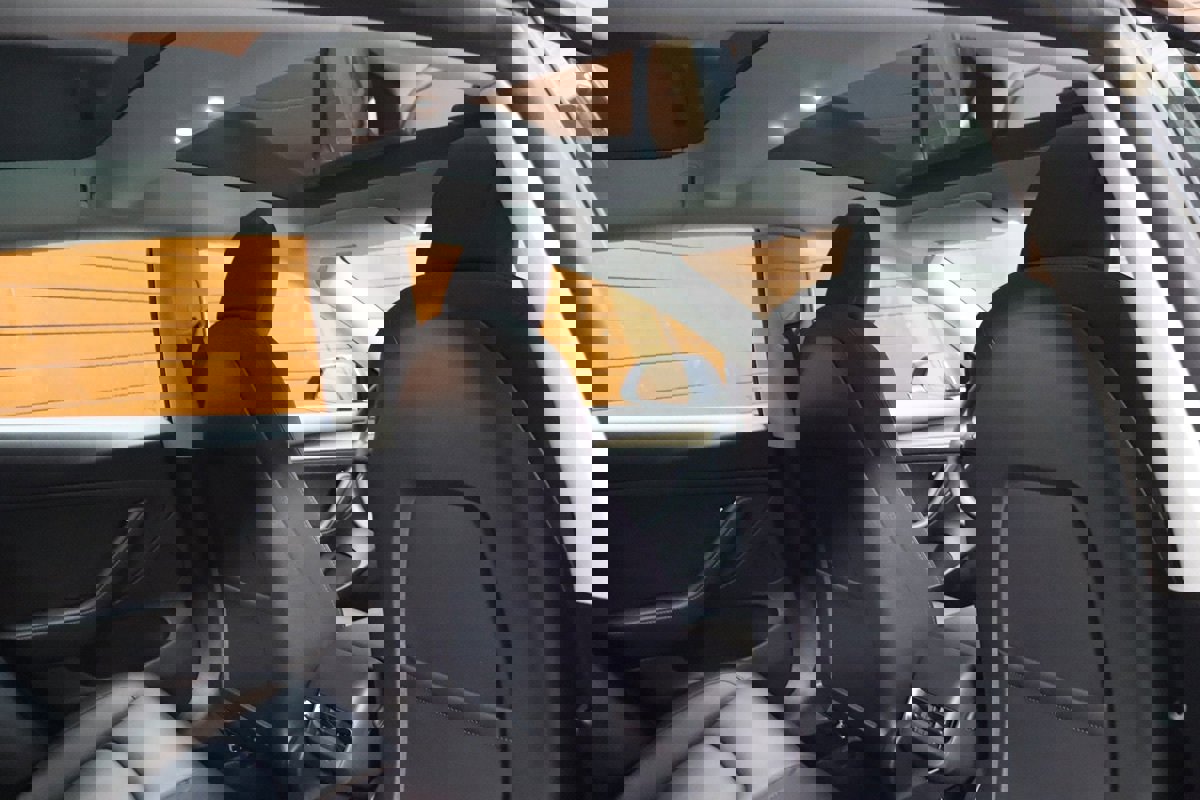 Used 2023 Tesla Model 3 Standard Range image 48